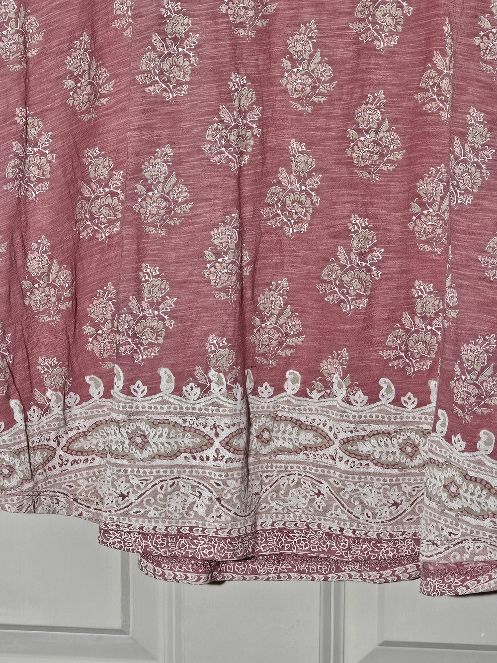 Lucky Brand Women’s Size L Pink Floral Semi-Sheer Border Print Short Sleeve... - Picture 3 of 8